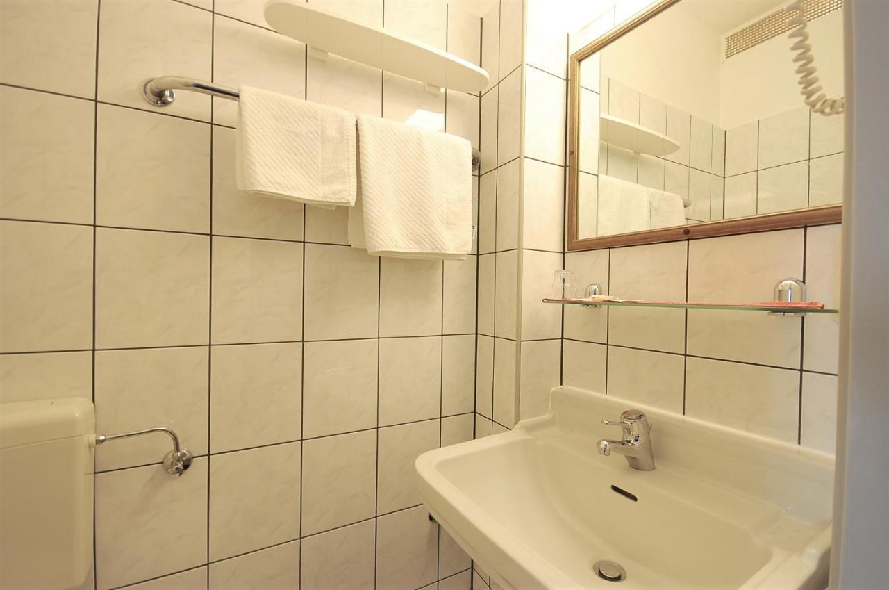 Hotel Haus Isenburg Neu-Isenburg Εξωτερικό φωτογραφία