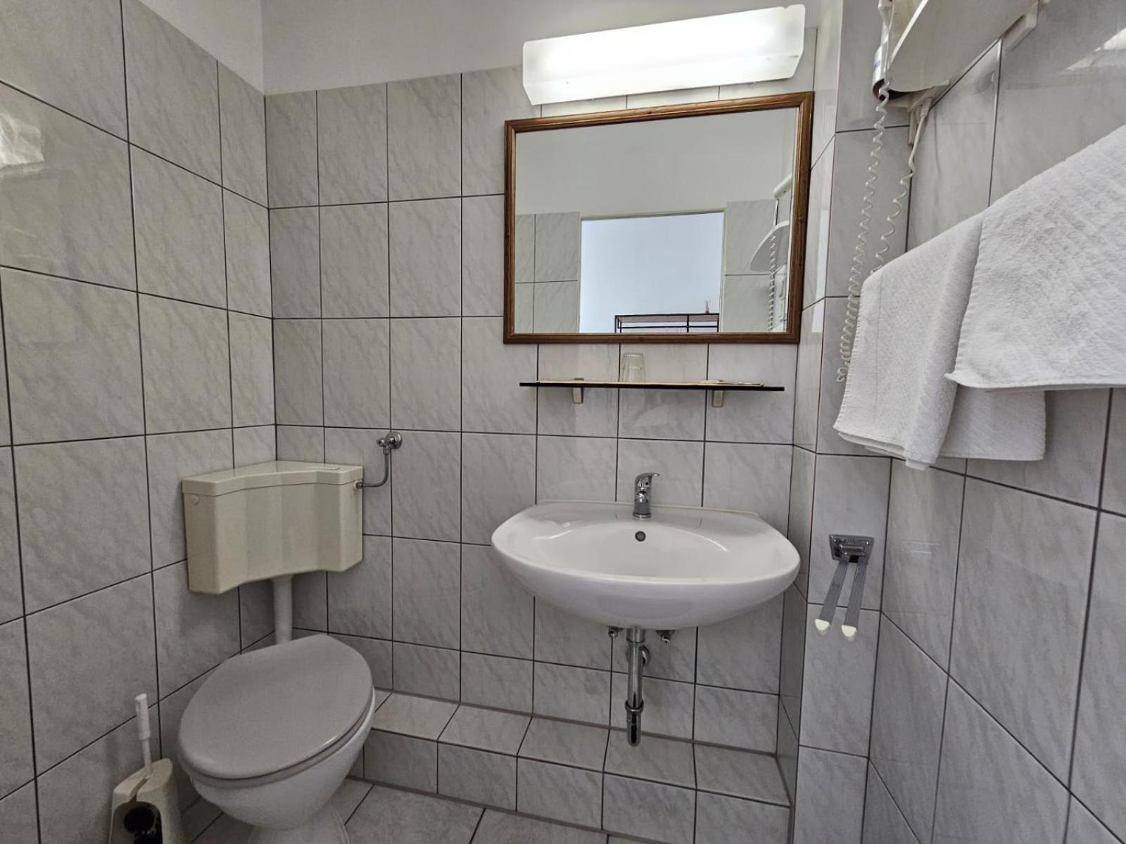 Hotel Haus Isenburg Neu-Isenburg Εξωτερικό φωτογραφία