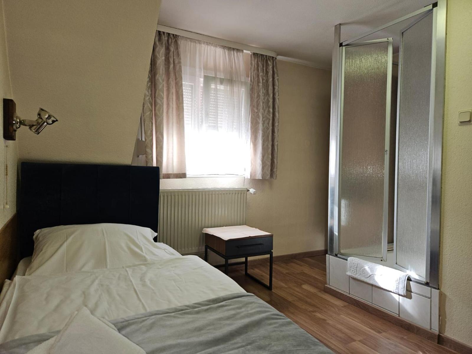Hotel Haus Isenburg Neu-Isenburg Εξωτερικό φωτογραφία